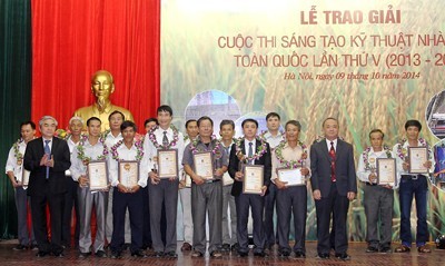 Remise des prix du 5ème concours d’invention agricole      - ảnh 1